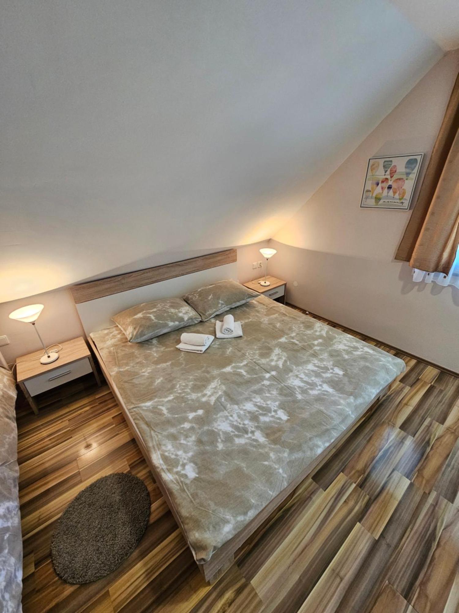 Apartments Luka Rakovica Exterior photo